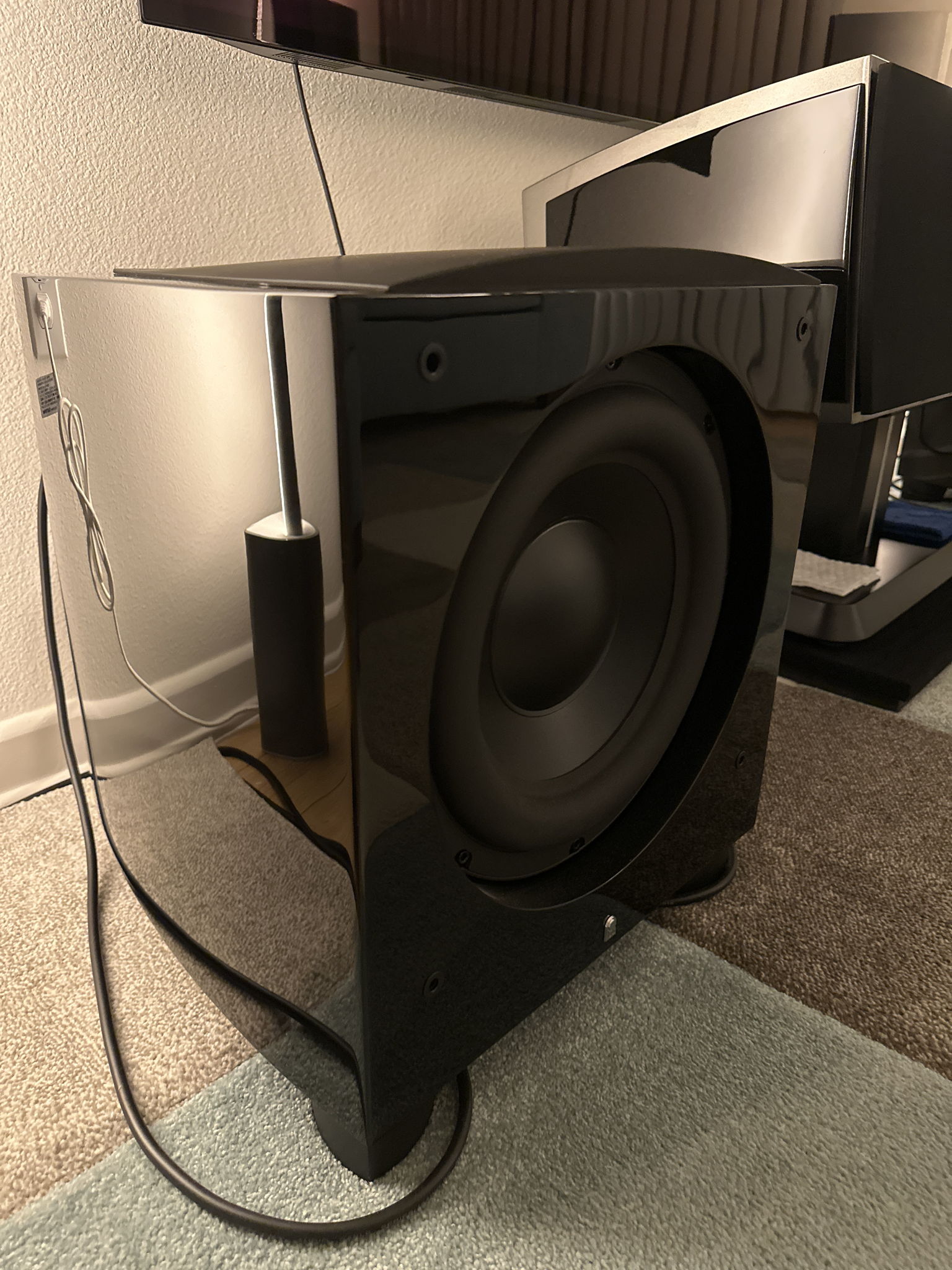 Revel B112v2 12” 1000W subwoofer 4