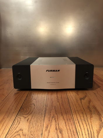 Furman IT-REF 20i -  Discrete Symmetrical Power Filter