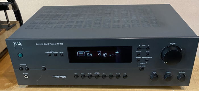 NAD AV-713 Stereo Receiver with Remote