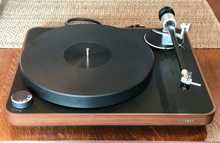 Clearaudio  Concept Turntable Package