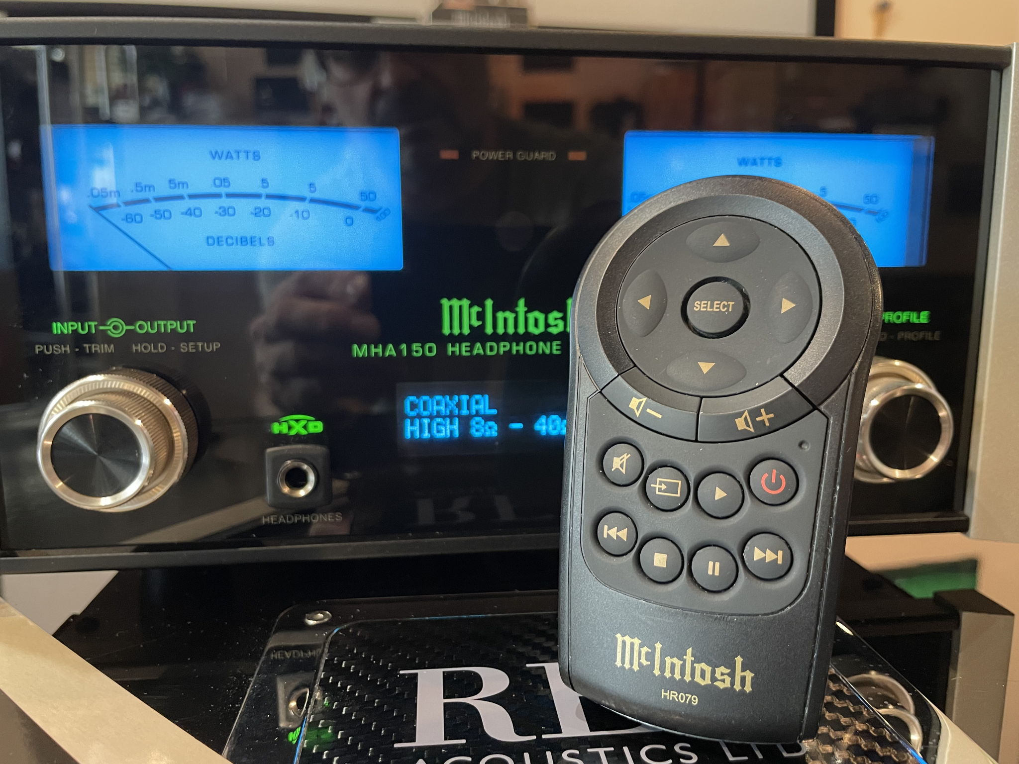 McIntosh MHA-150 Balanced HPA & Speaker Amp w/Remote, A... 6