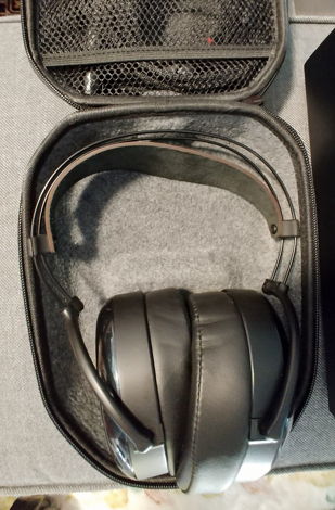MrSpeakers Aeon Flow Closed Headphones with RCA &  XLR ...