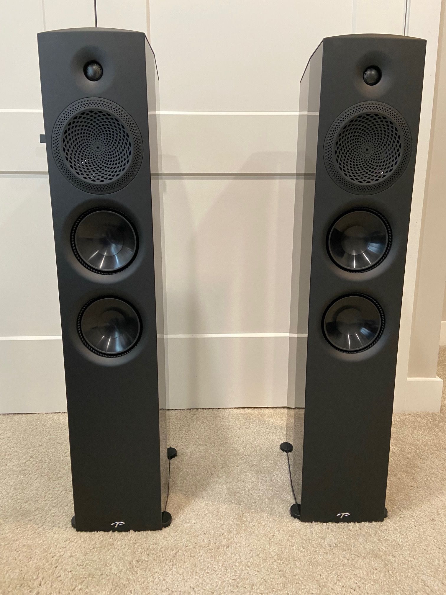 Paradigm Premier 800f pair.  Great Condition, One Owner. 4