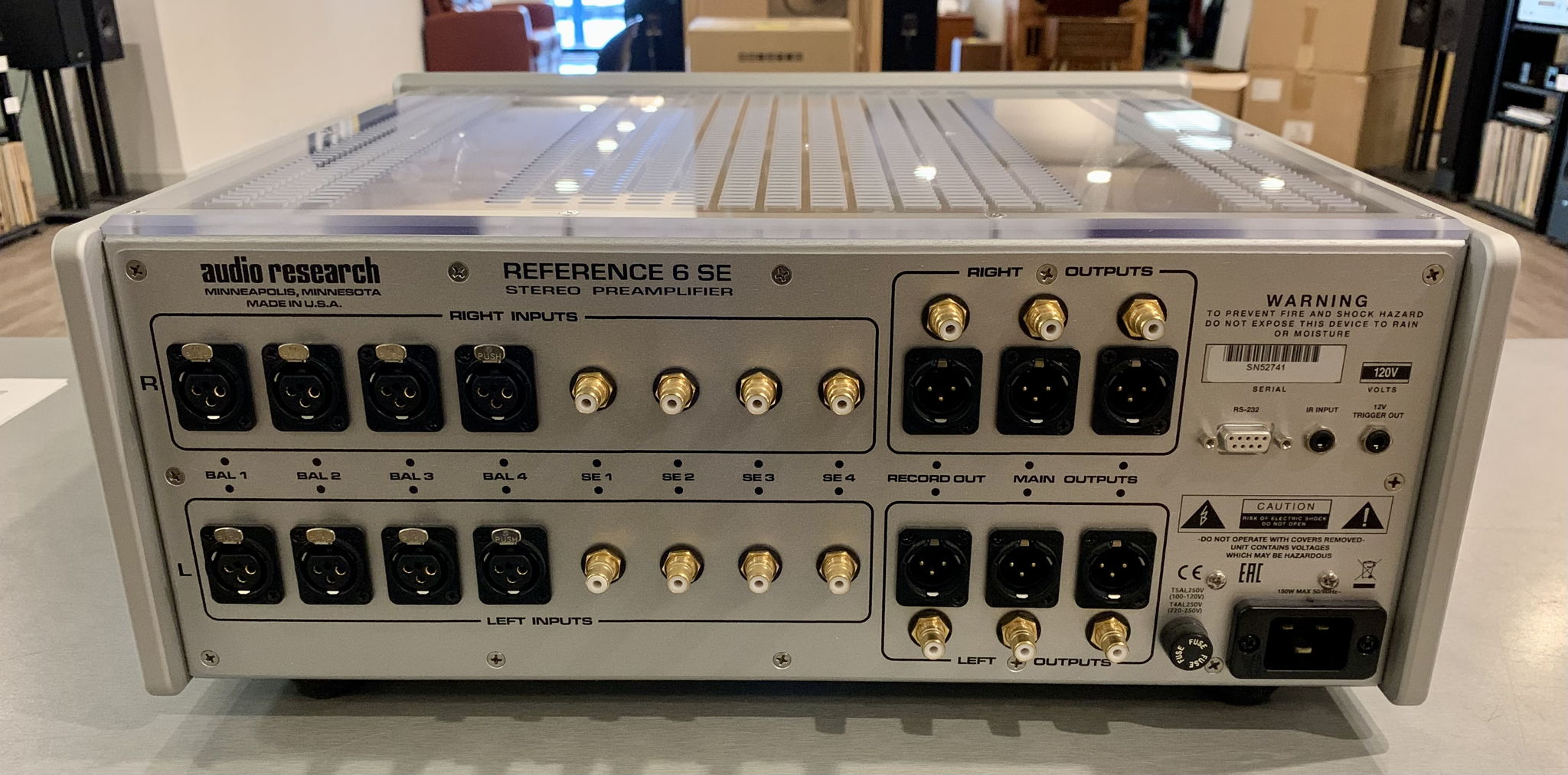 Audio Research Reference 6SE Stereo Preamplifier | Natural 4