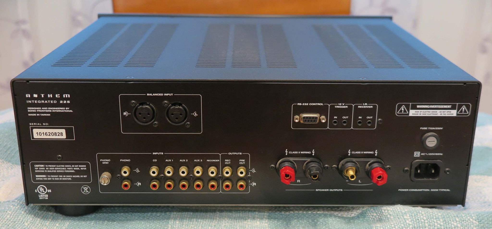 Anthem Integrated 225 amplifier 5