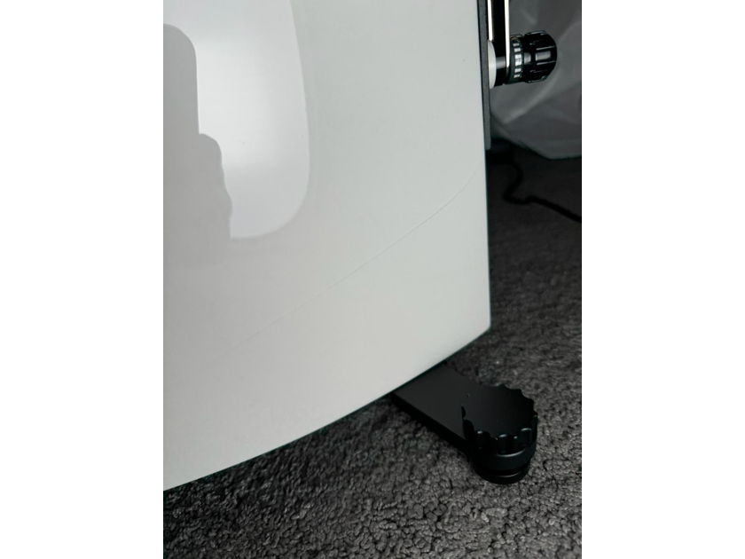 Gauder Akustik Capello 80 DV speakers in white B-Stock