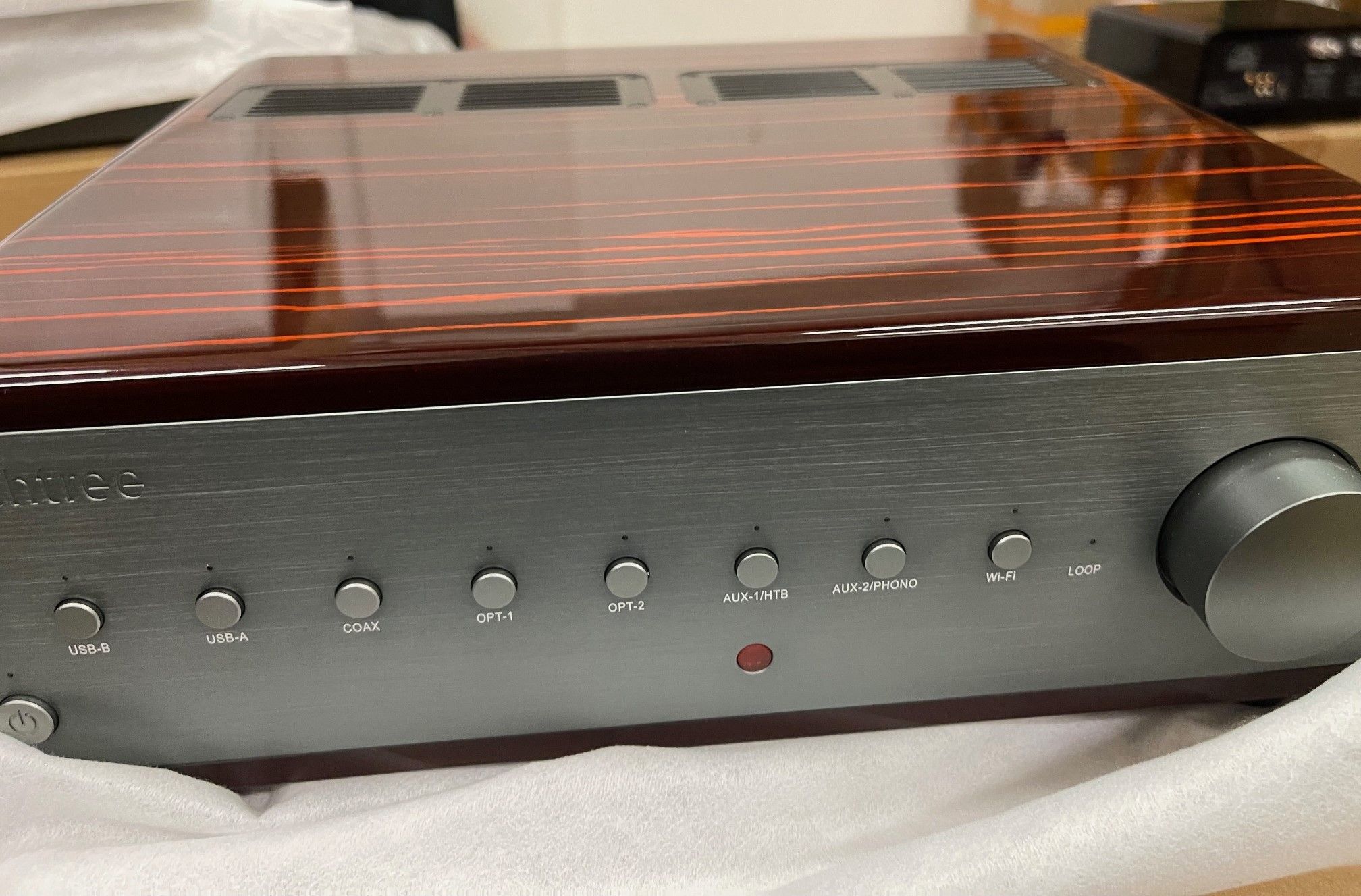 Peachtree Audio Nova 300 Gloss Ebony- Preowned 4