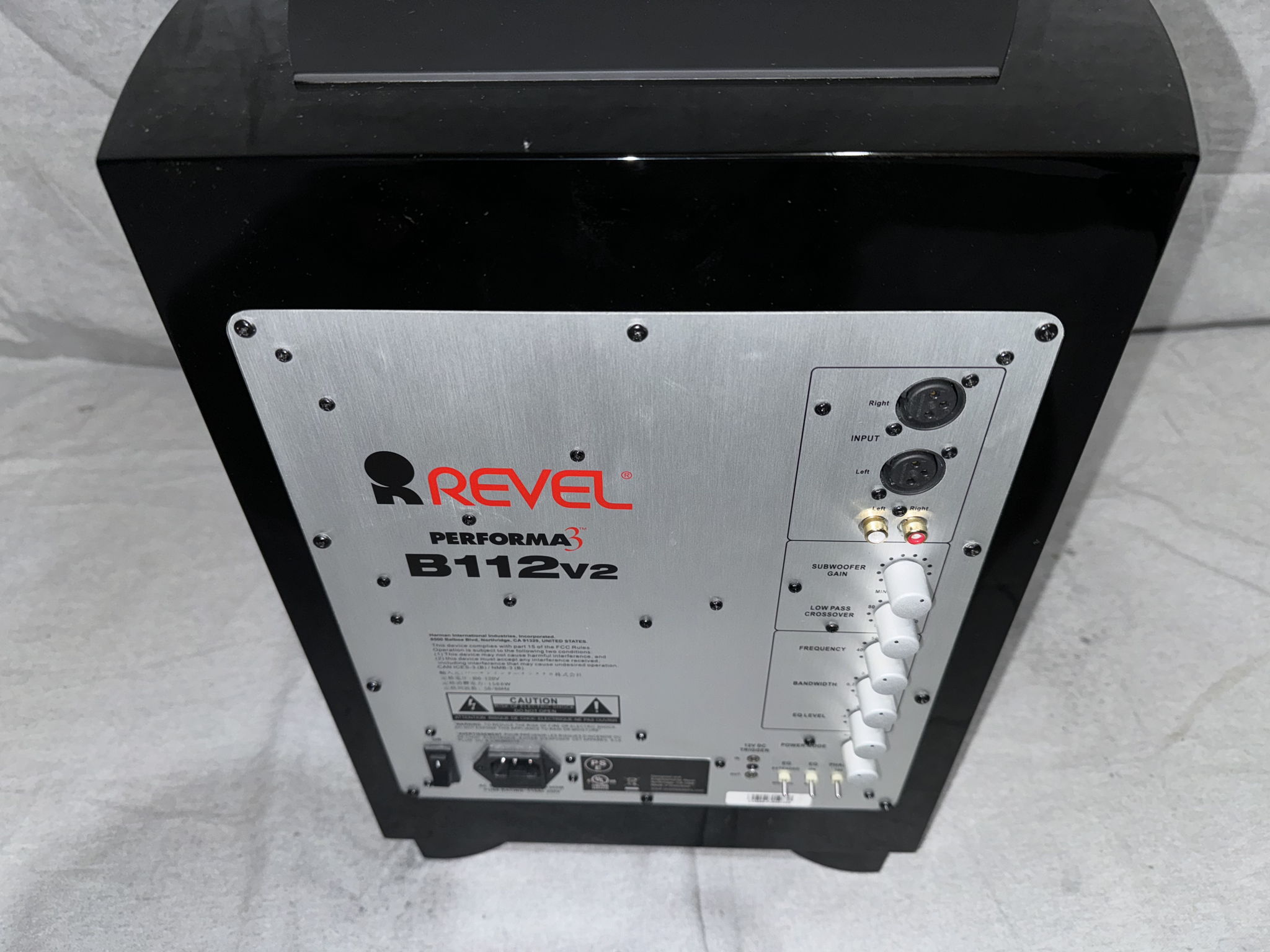 Revel B112v2 12" subwoofer (Gloss Black) 5