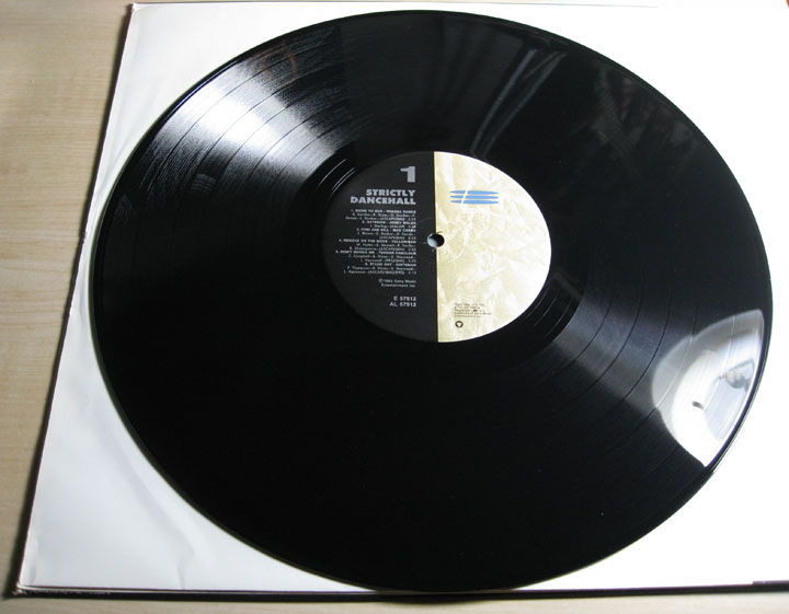 Reggae Compilation - Various Artists Strictly Dancehall... 4