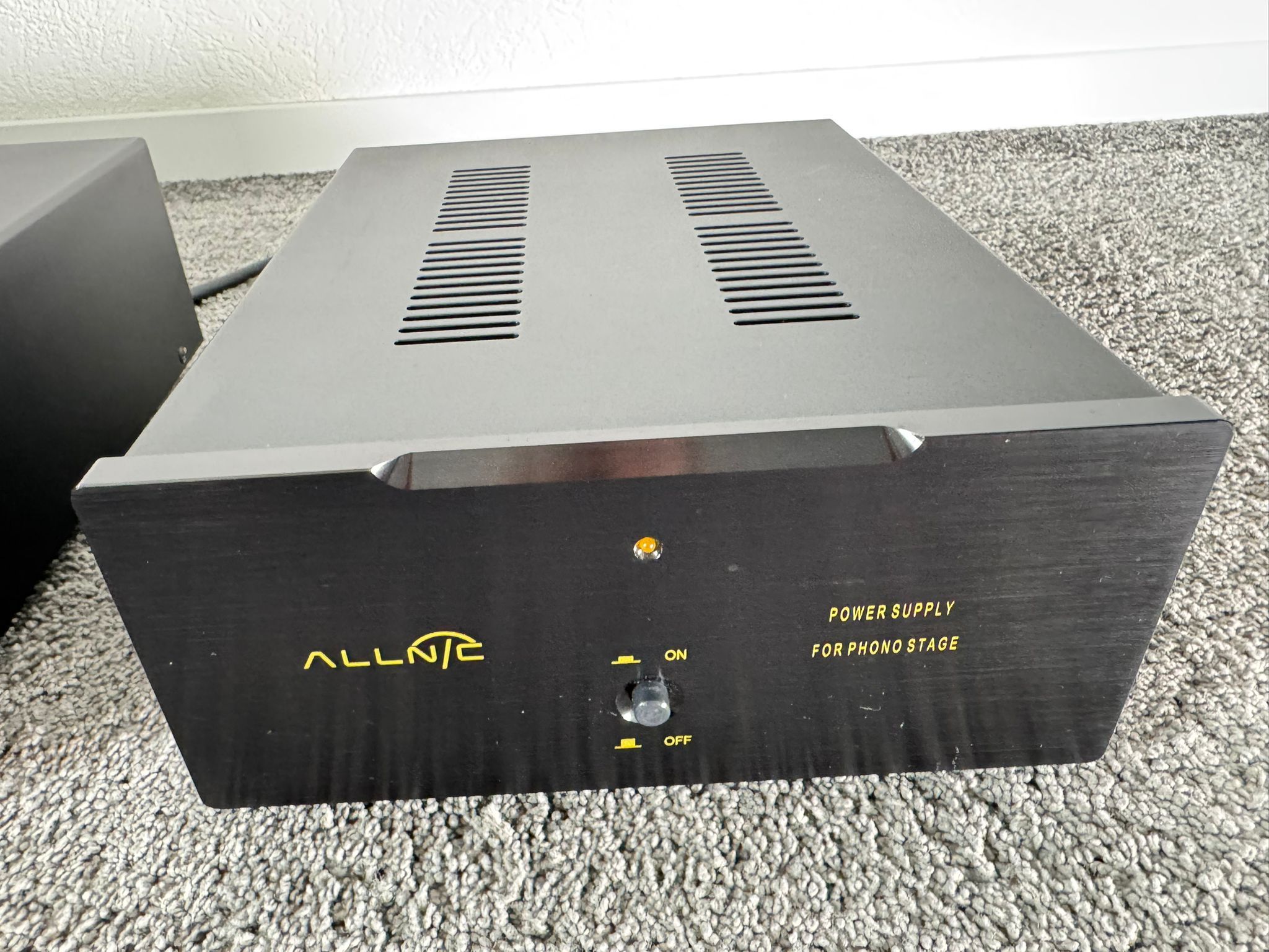 Allnic Audio H-1500 II plus phonostage in black 7