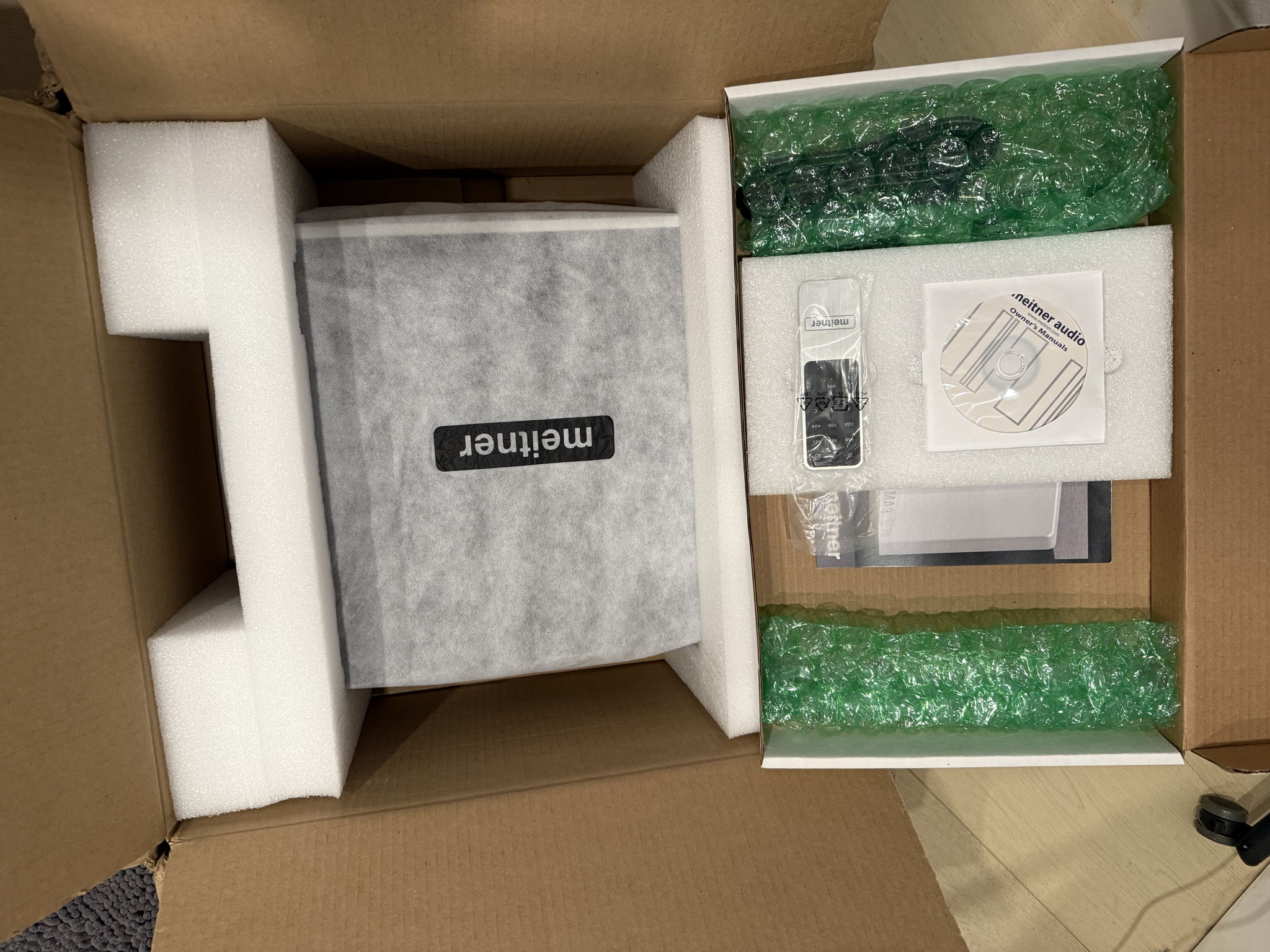 Meitner MA3i Streamer DAC in Silver or Black 2