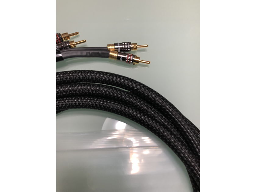 Tributaries cable Series 8 bi-wire speaker cables 8.5 ft with locking bananas.