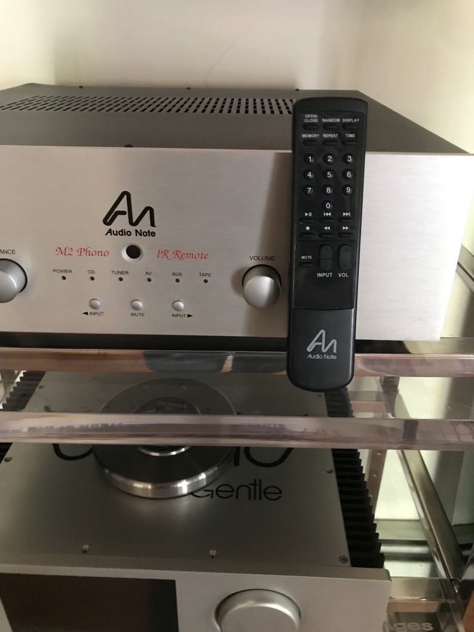 Audio Note (UK) M2B Preamplifer with MM Phono Stage 9