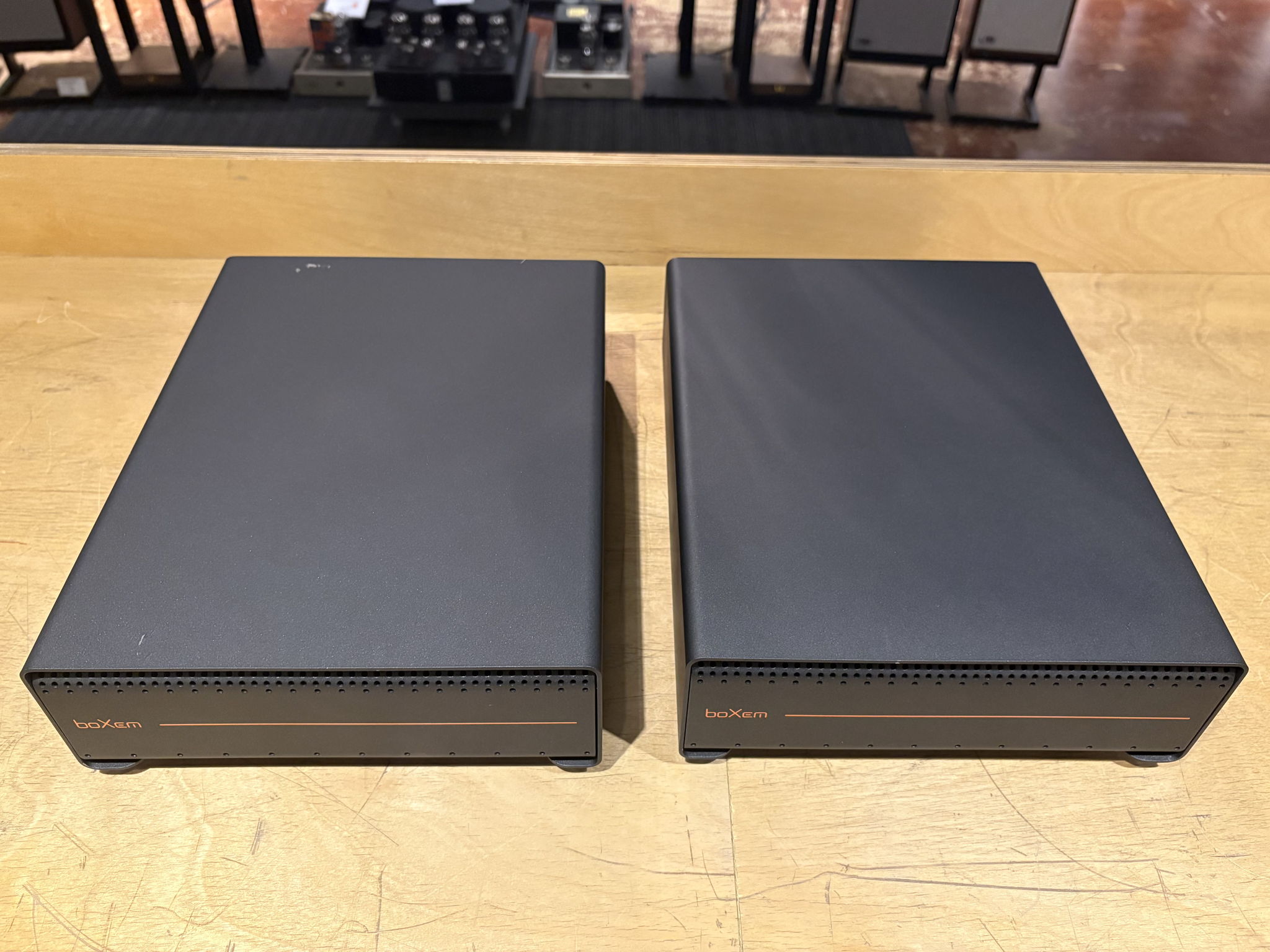 Boxem A 4215/E2 Stereo Power Amplifier - 210 WPC into 8... 3