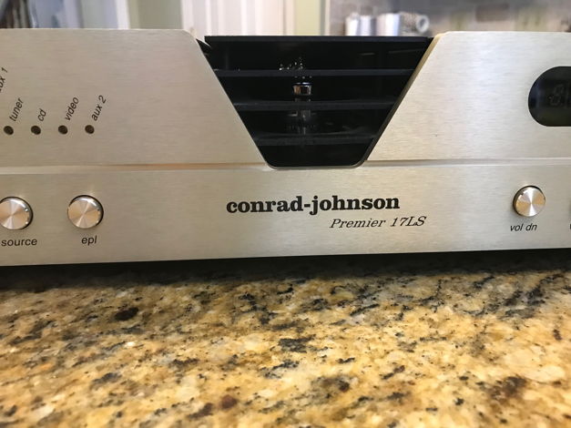 Conrad Johnson Premier 17LS- Remote -(Superb Sounding a...