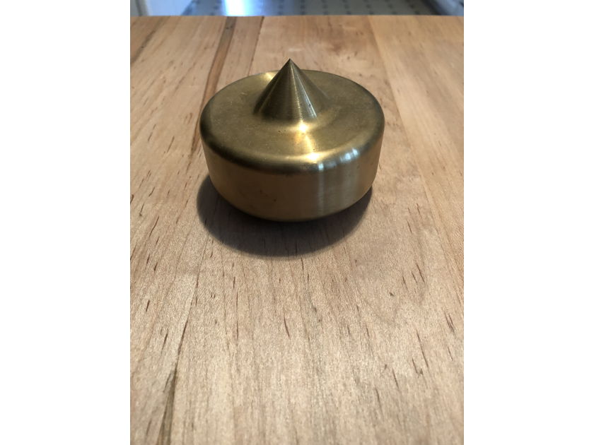 Mapleshade Brass Footers