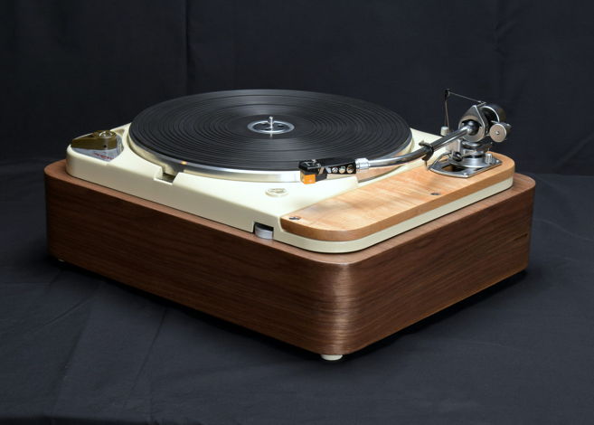 Thorens TD-124 with SME 3009 Low Serial Number, Complet...