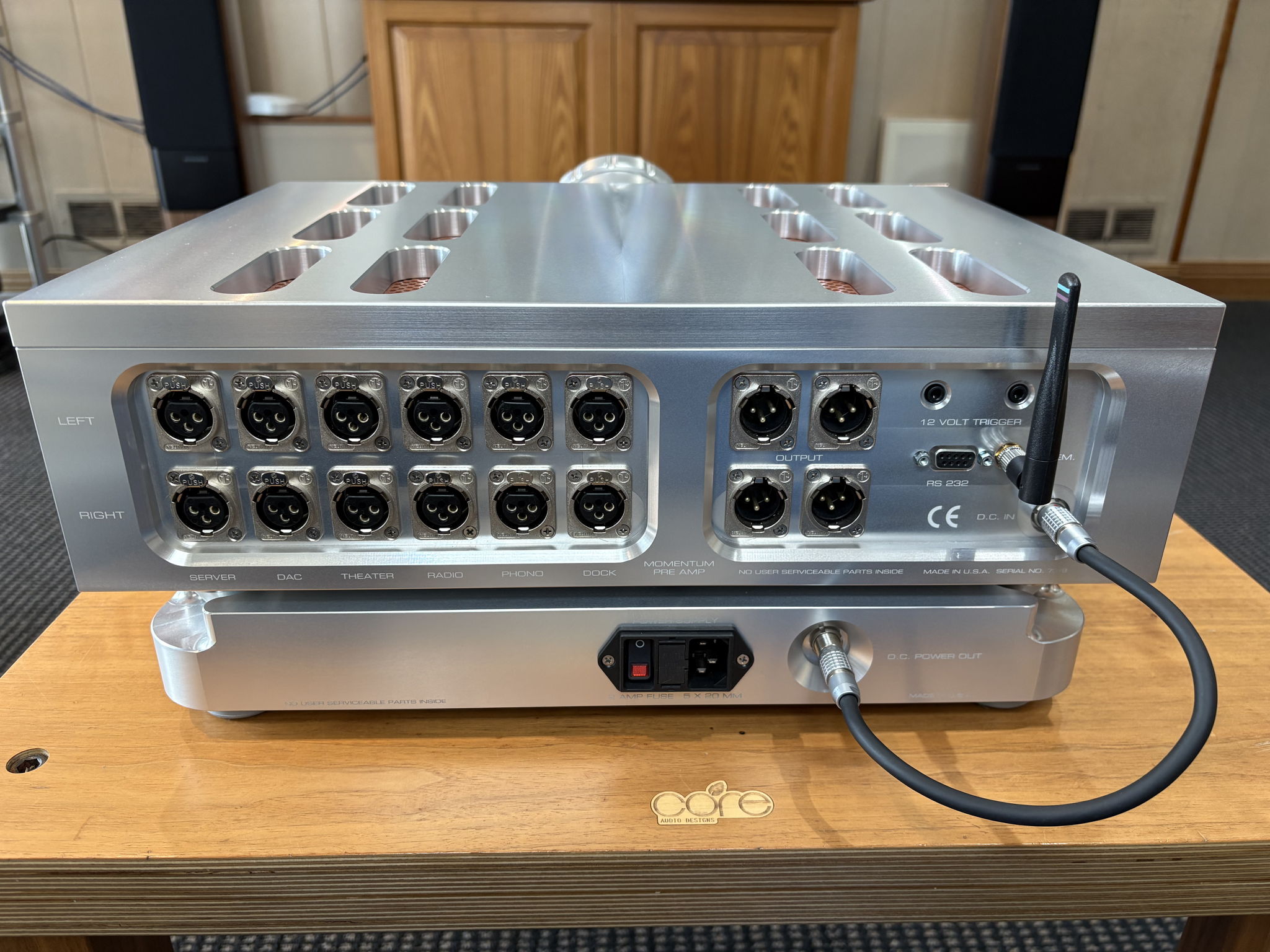 Dan D'Agostino Momentum HD Preamplifier in Silver 2