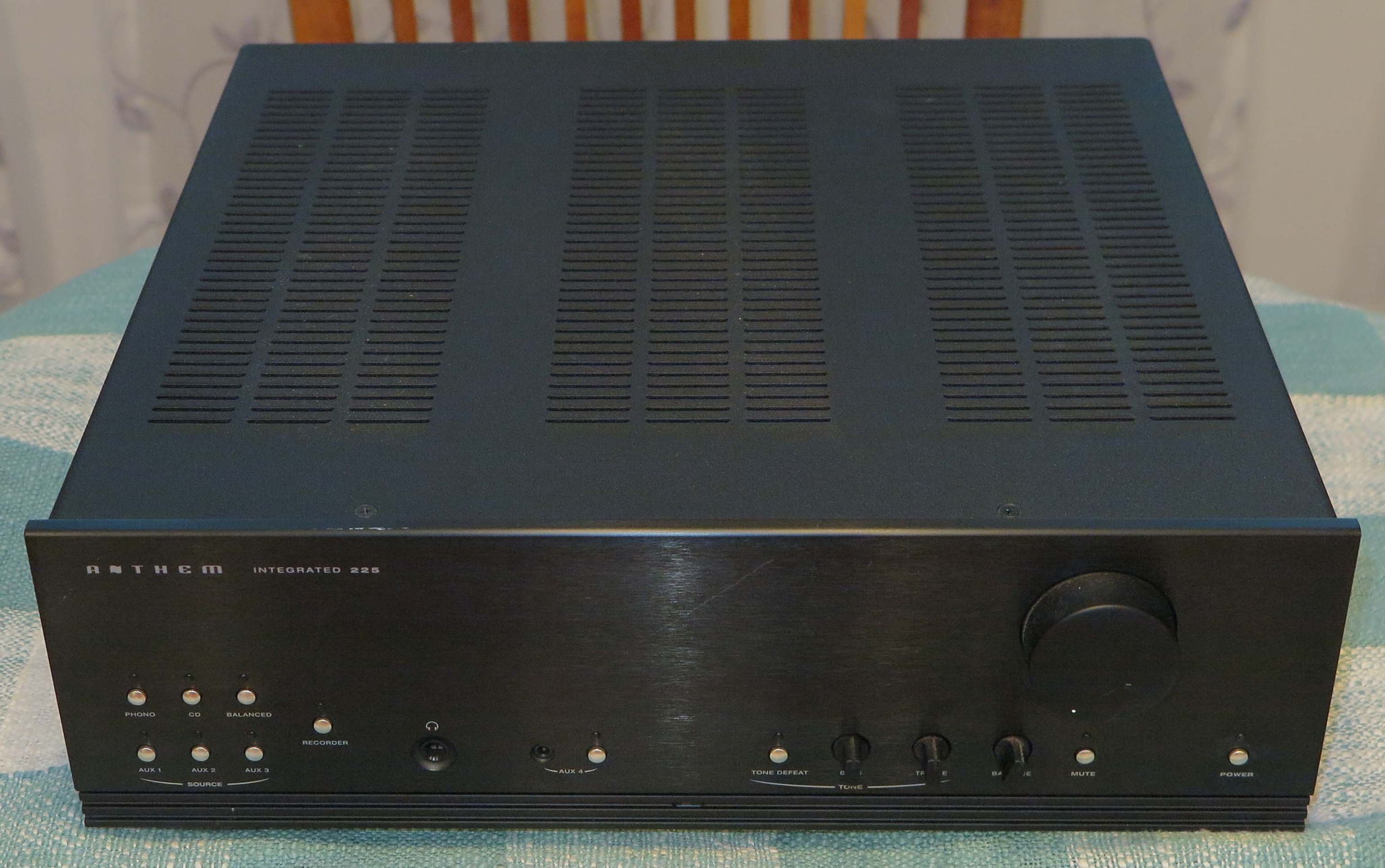 Anthem Integrated 225 amplifier 9