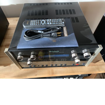 ◆ MX130 McIntosh ◆ プリアンプ THX認定本格機種♪ ステレオ/マルチチャンネルプリアンプ AVプリアンプ コントロールアンプ 正規品 ◆