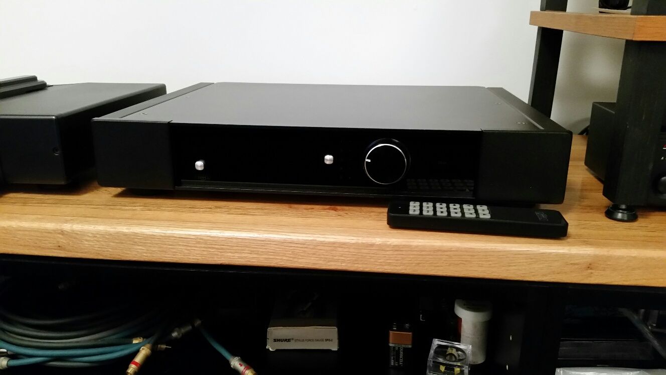 Rega Elex R, remote