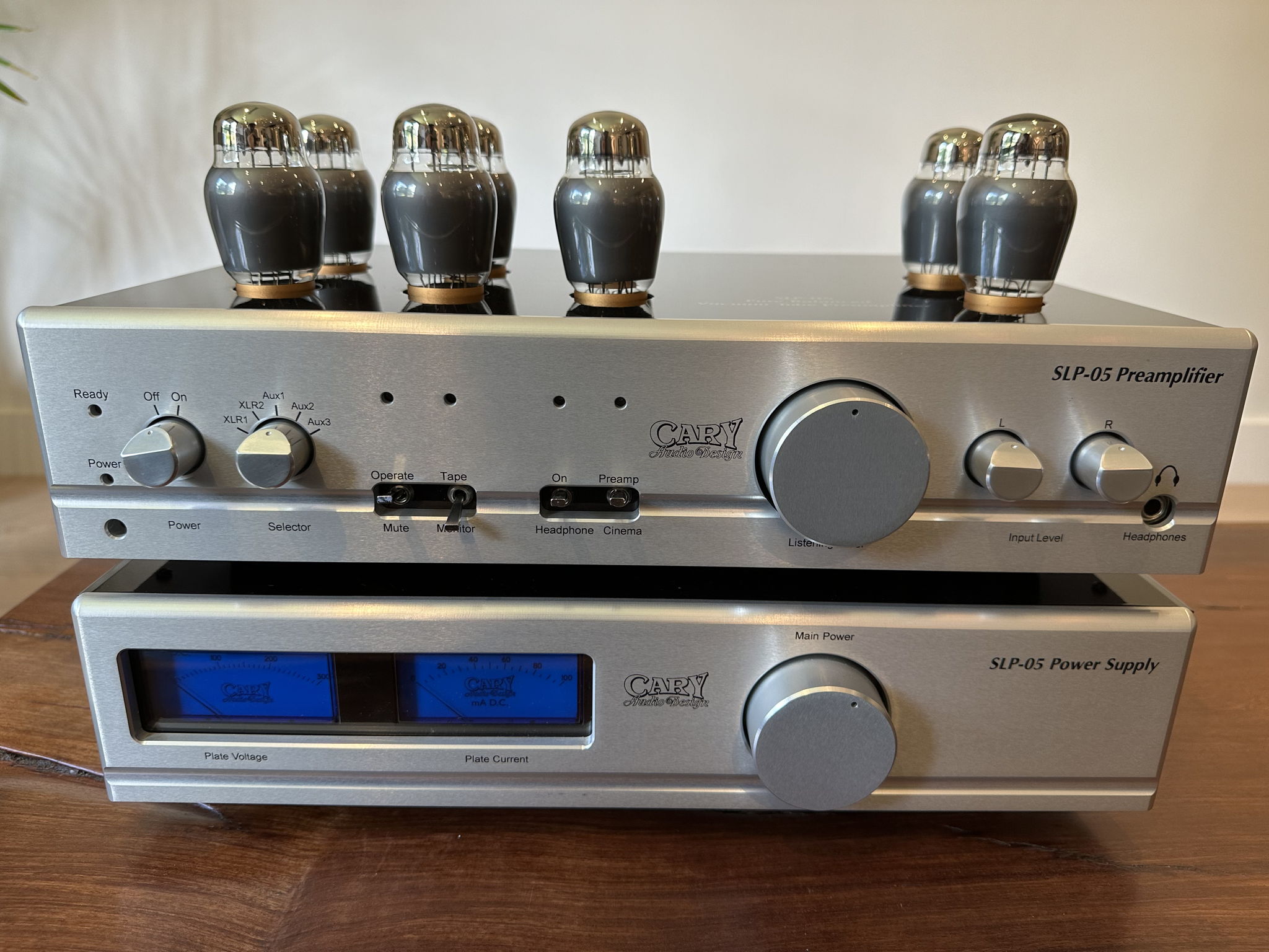 Cary Audio SLP-05 Vacuum Tube Preamplifier with New Mat... 4