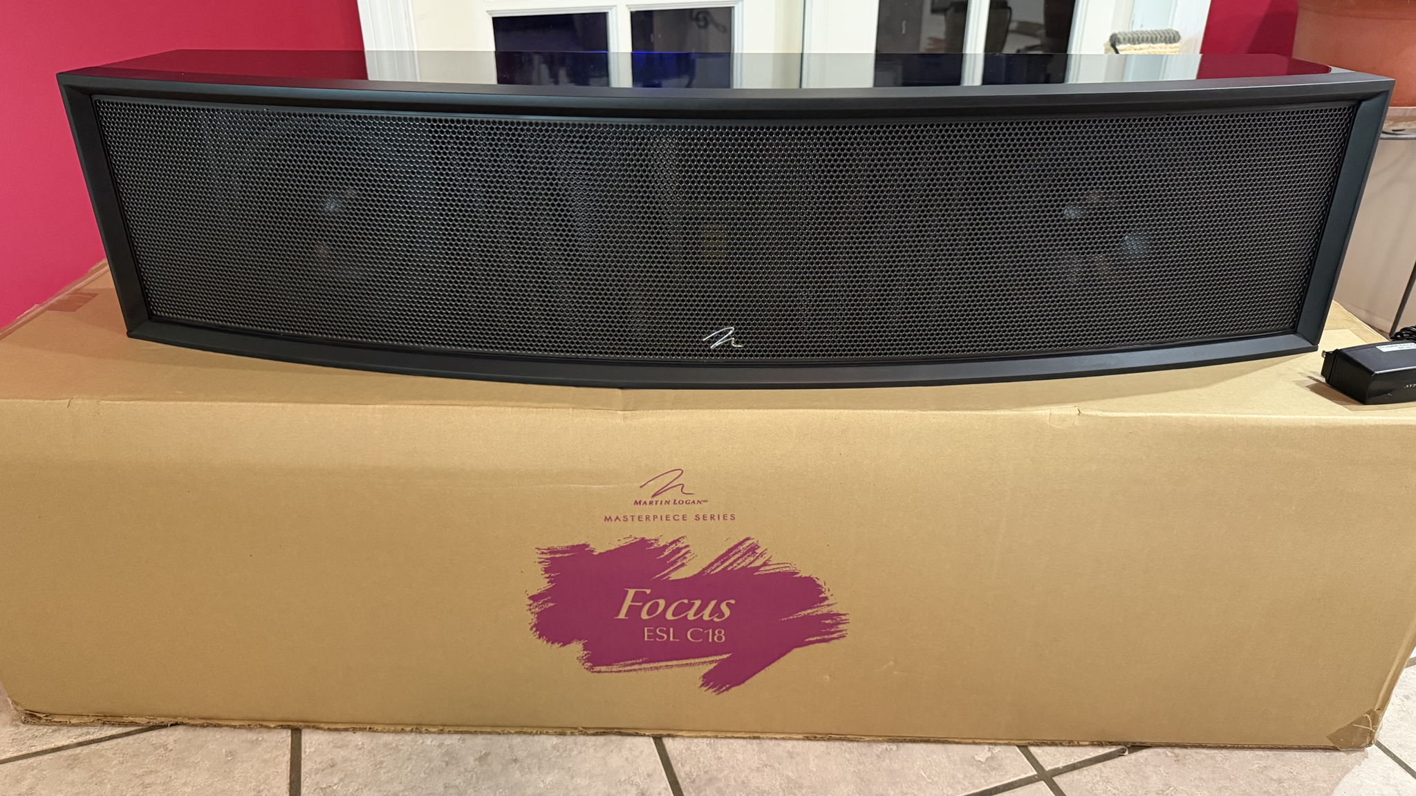 Martin Logan Focus ESL C18 Center Speaker - Gloss Black