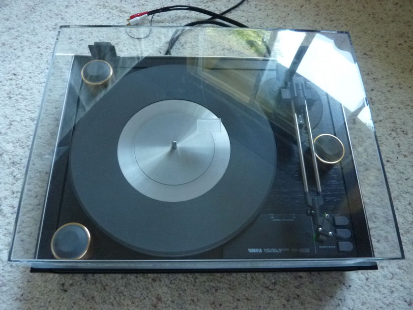 Yamaha  PF 800 TURNTABLE EXCELLENT