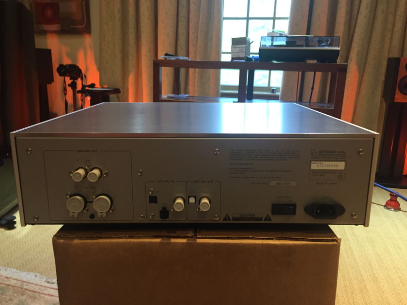Luxman D-06u SACD/CD Player and DAC - mint customer trade-in
