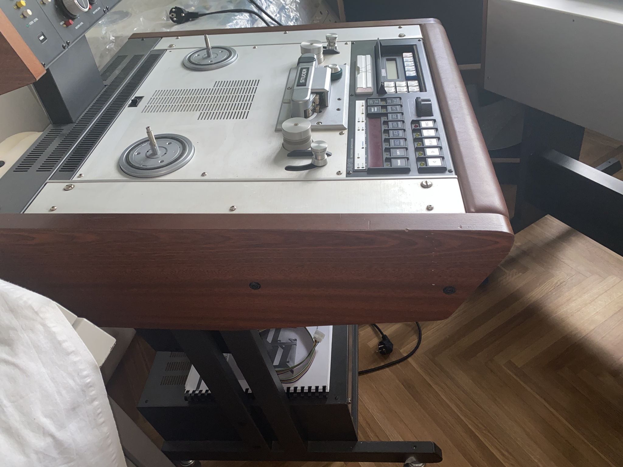 Studer A812 MKII tape recorder exelent 13