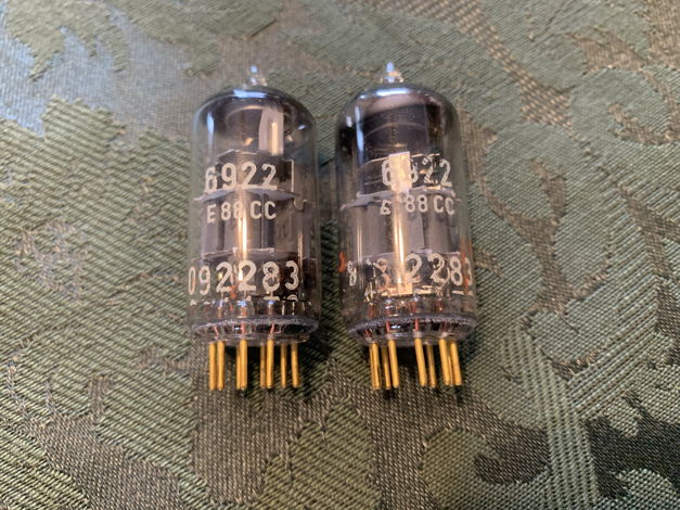 Rare Siemens made in Germany 6922 E88CC gold pins tubes...