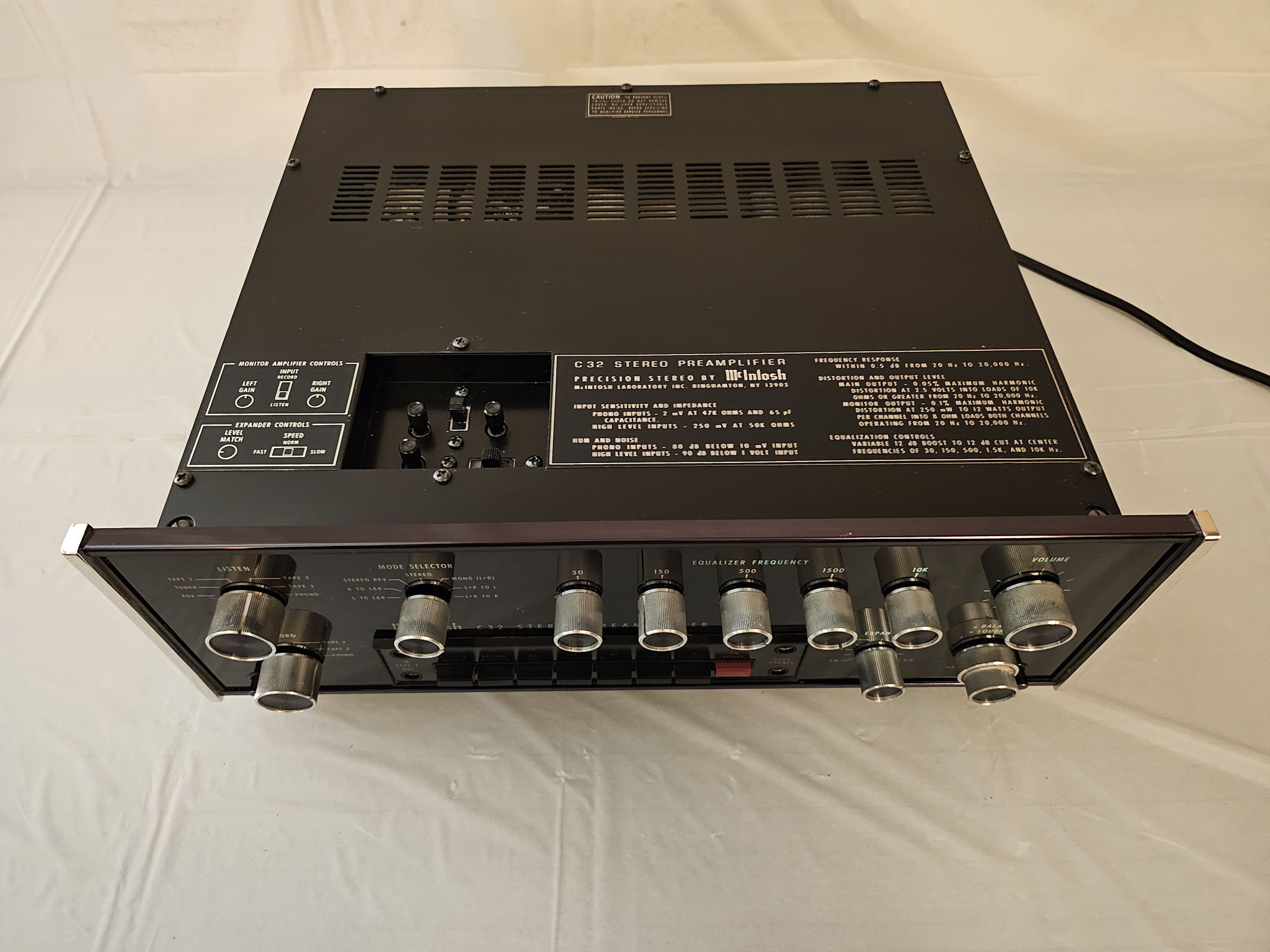 Mcintosh C32 Preamplifier 6