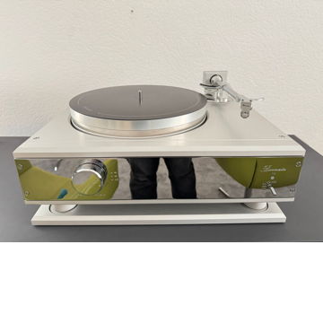 Burmester 175 turntable ex-demo