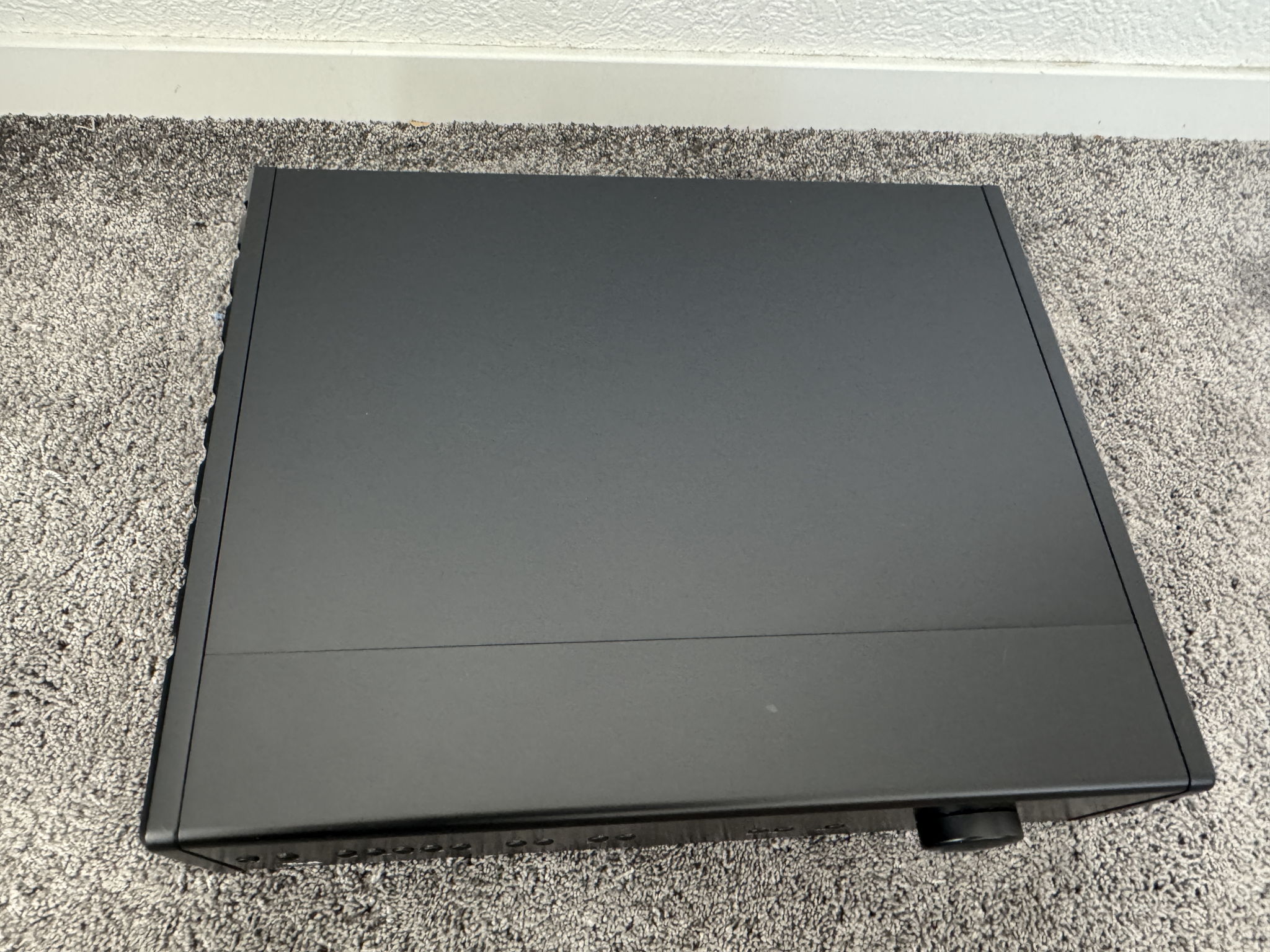 T+A Elektroakustik PA1100 E integrated amplifier in bla... 2