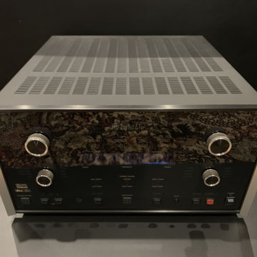 McIntosh MHT200 “Like New” complete factory packaging