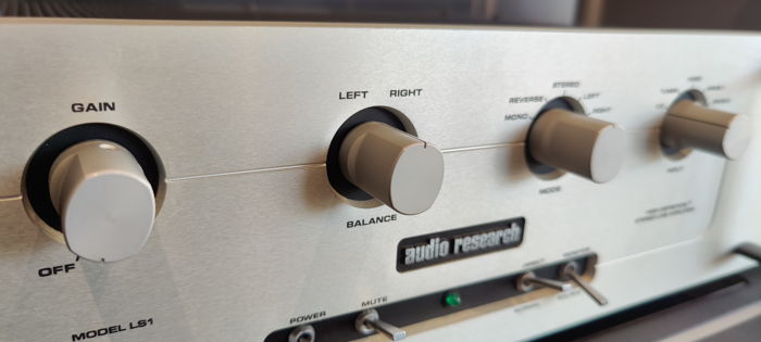 Audio Research LS-1