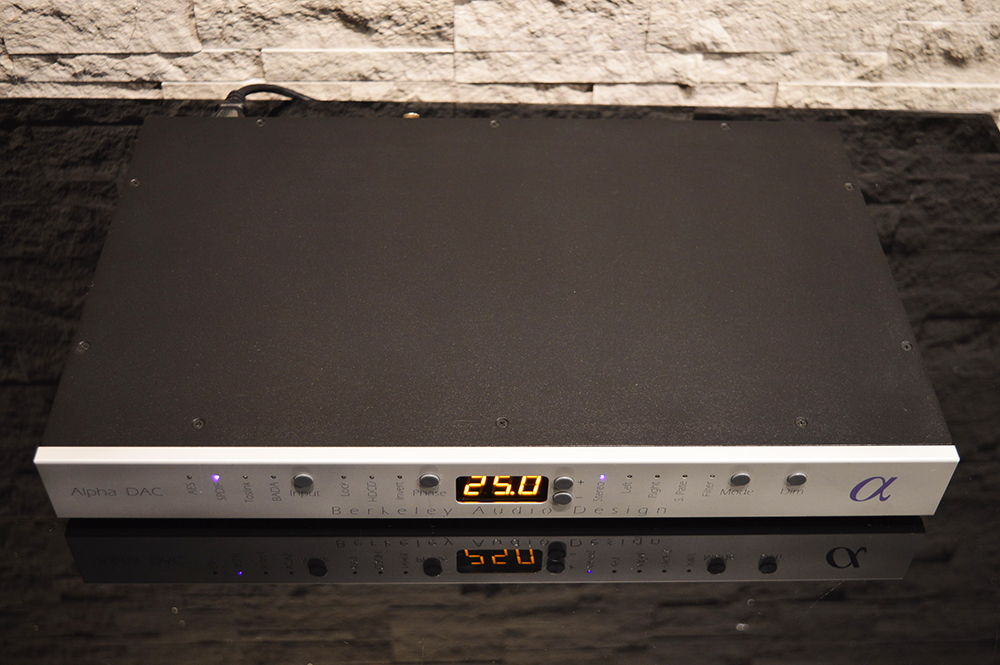 Berkeley Audio Design Alpha DAC Series 1 w/MQA Upgrade 3