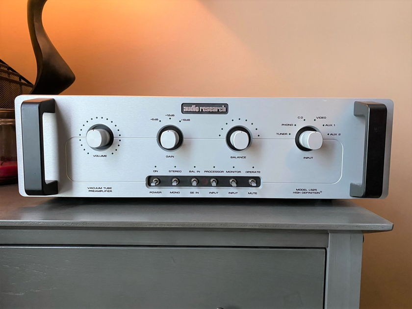 Audio Research LS25 peamplifier (with the original box and an upgraded
