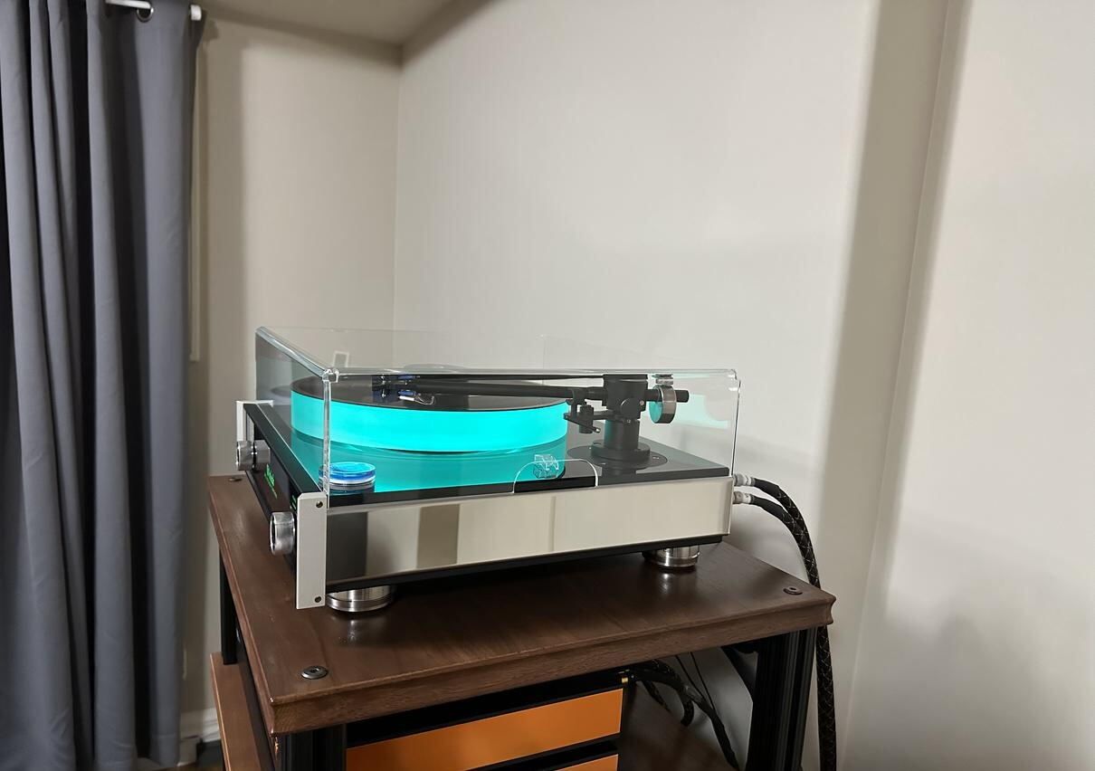 McIntosh MT5 Turntable – Near New, Original Owner, with... 5