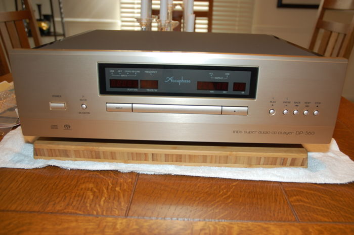 Accuphase DP-560 MDS Super Audio Player U.S Version