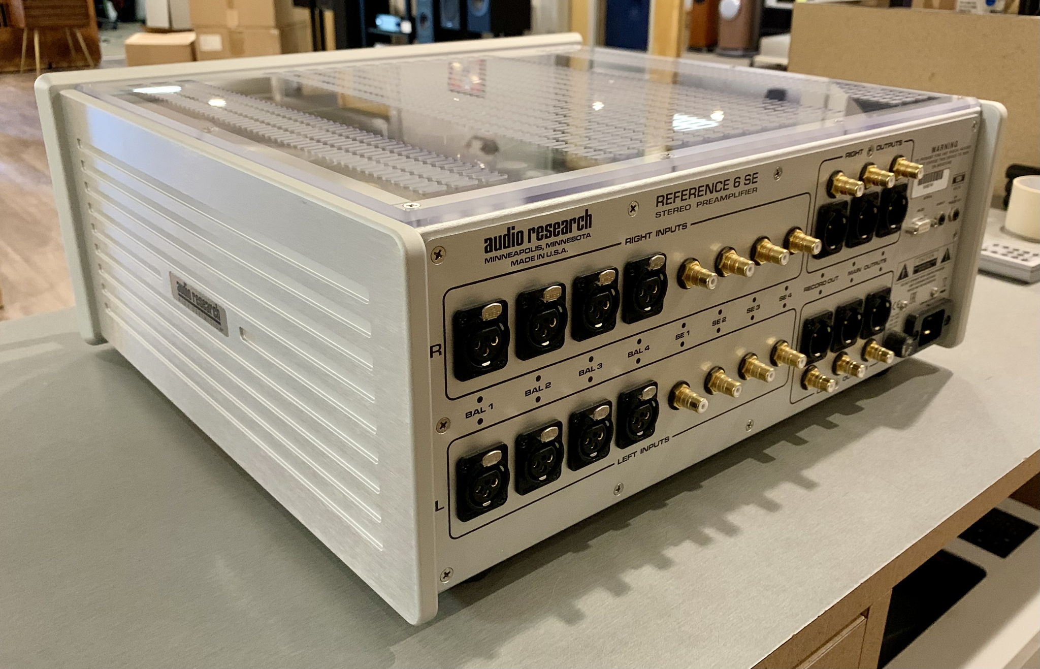 Audio Research Reference 6SE Stereo Preamplifier | Natural 5