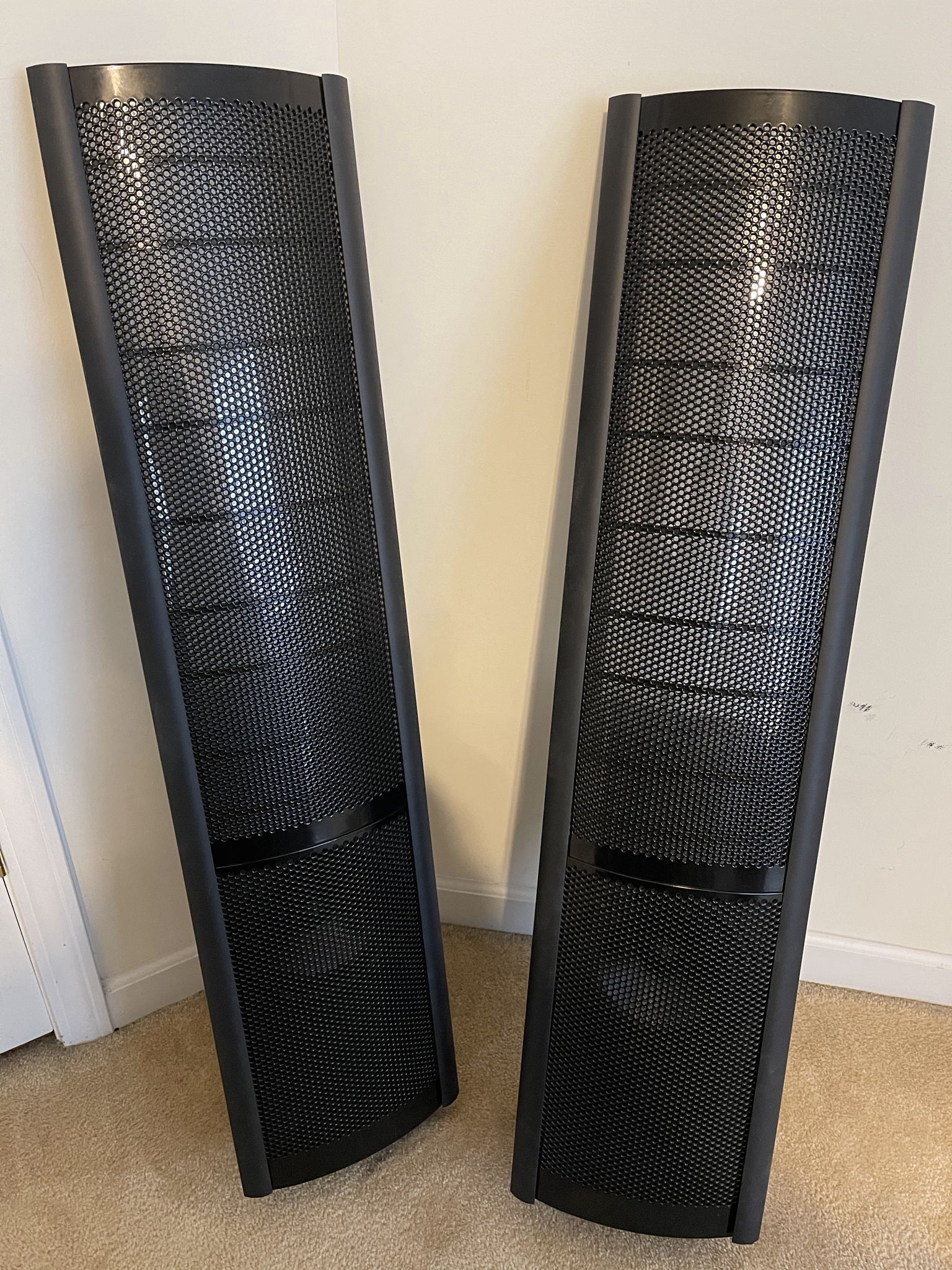 Martin logan script store i