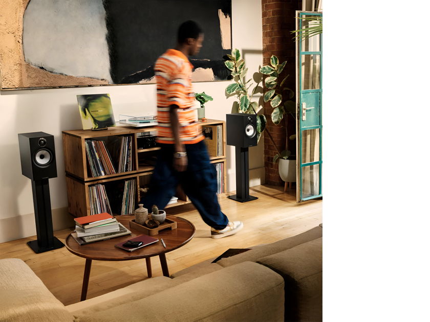 Bowers & Wilkins 606 S3 Bookshelf Speakers in Black Finish - Mint Pair