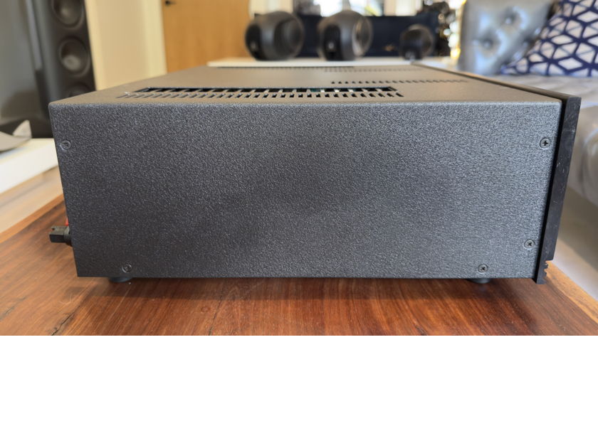 Anthem PVA4 4-Channel Solid State Amplifier in Black EXCELLENT