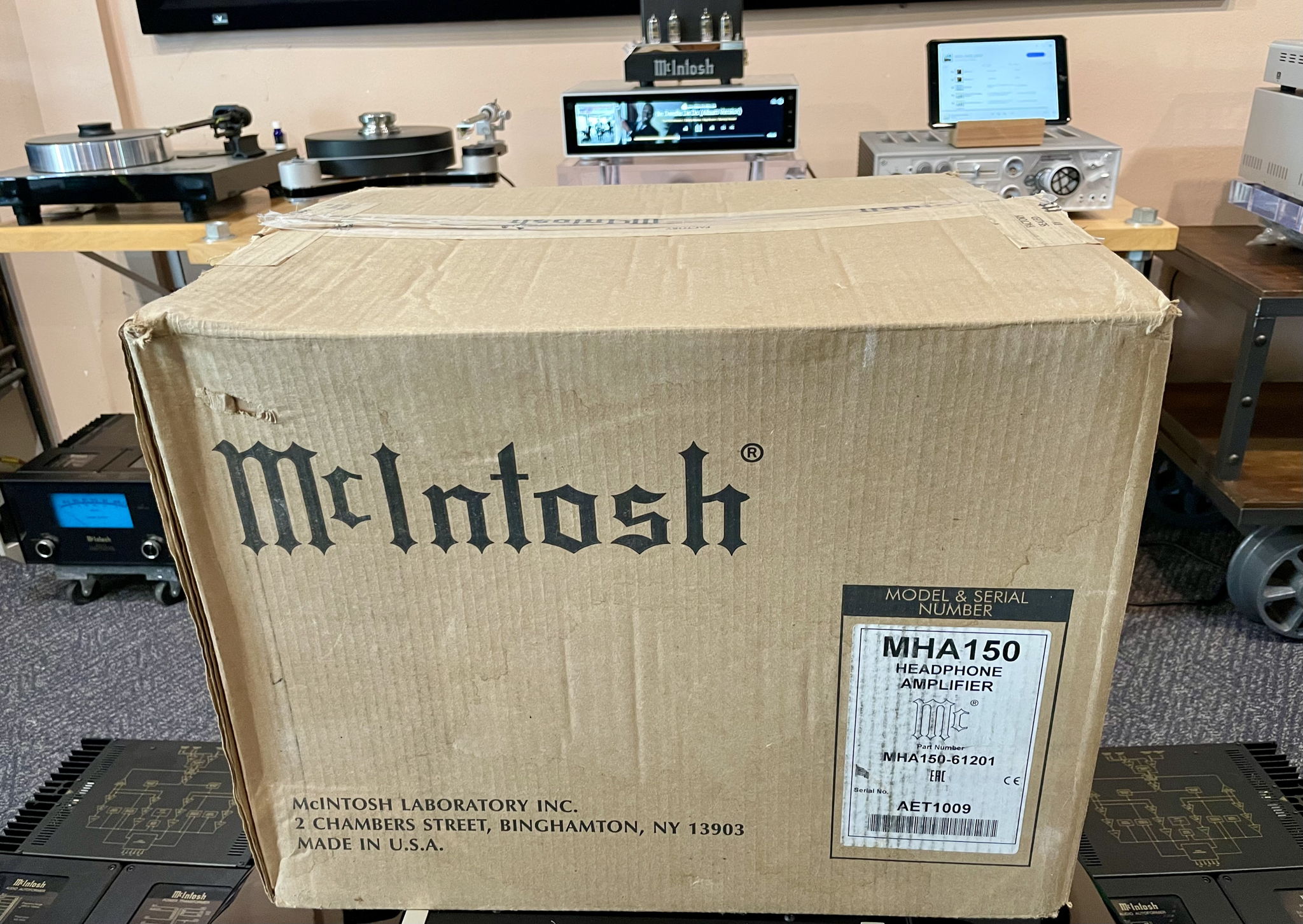 McIntosh MHA-150 Balanced HPA & Speaker Amp w/Remote, A... 13