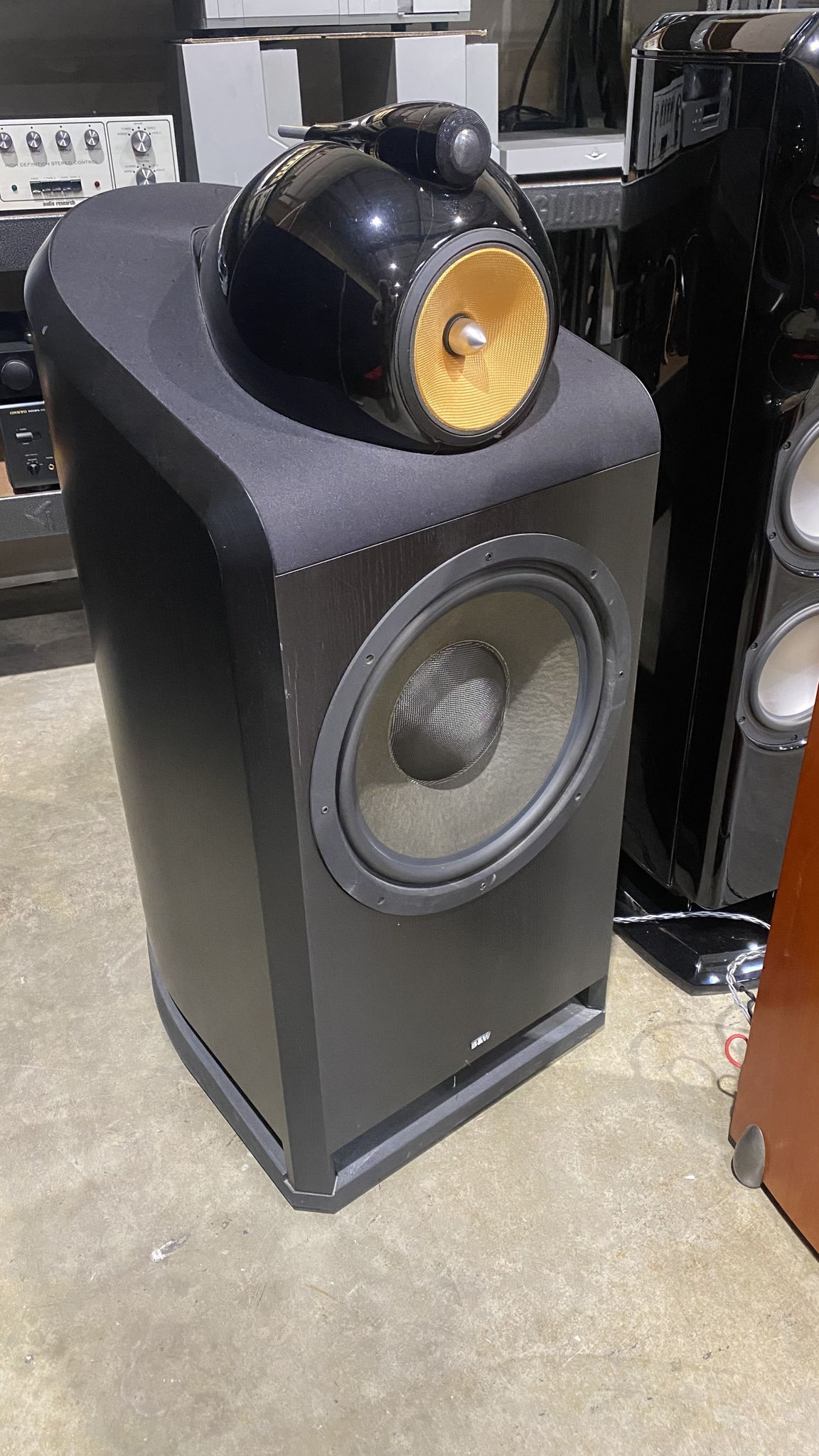 Bowers & Wilkins Abbey Road DEALER:  B&W Nautilus 801 -... 7