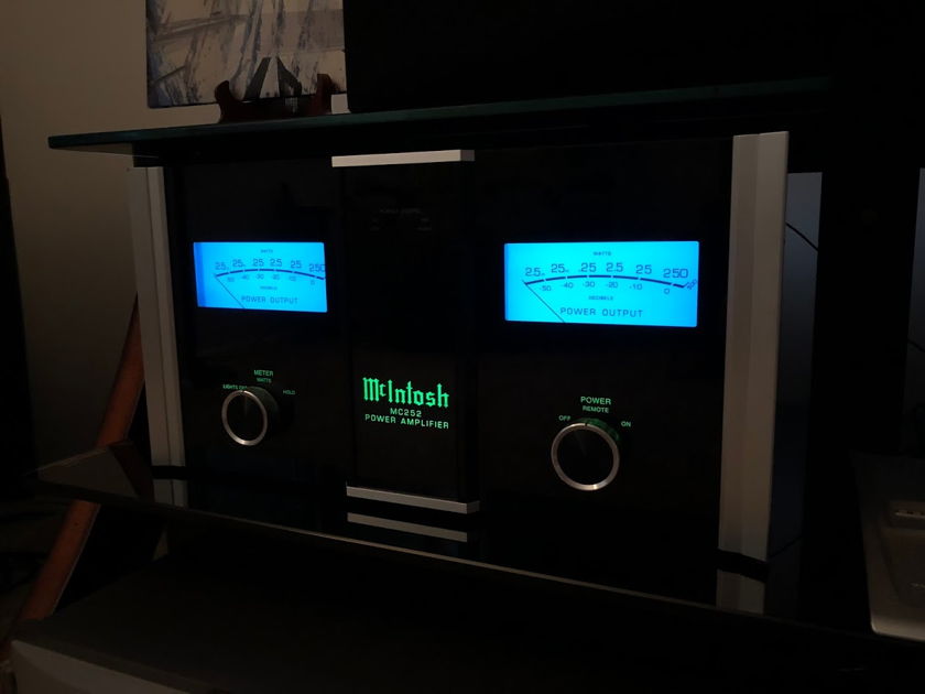 McIntosh MC-252 2x250 wpc amplifier, Los Angeles Pickup Only