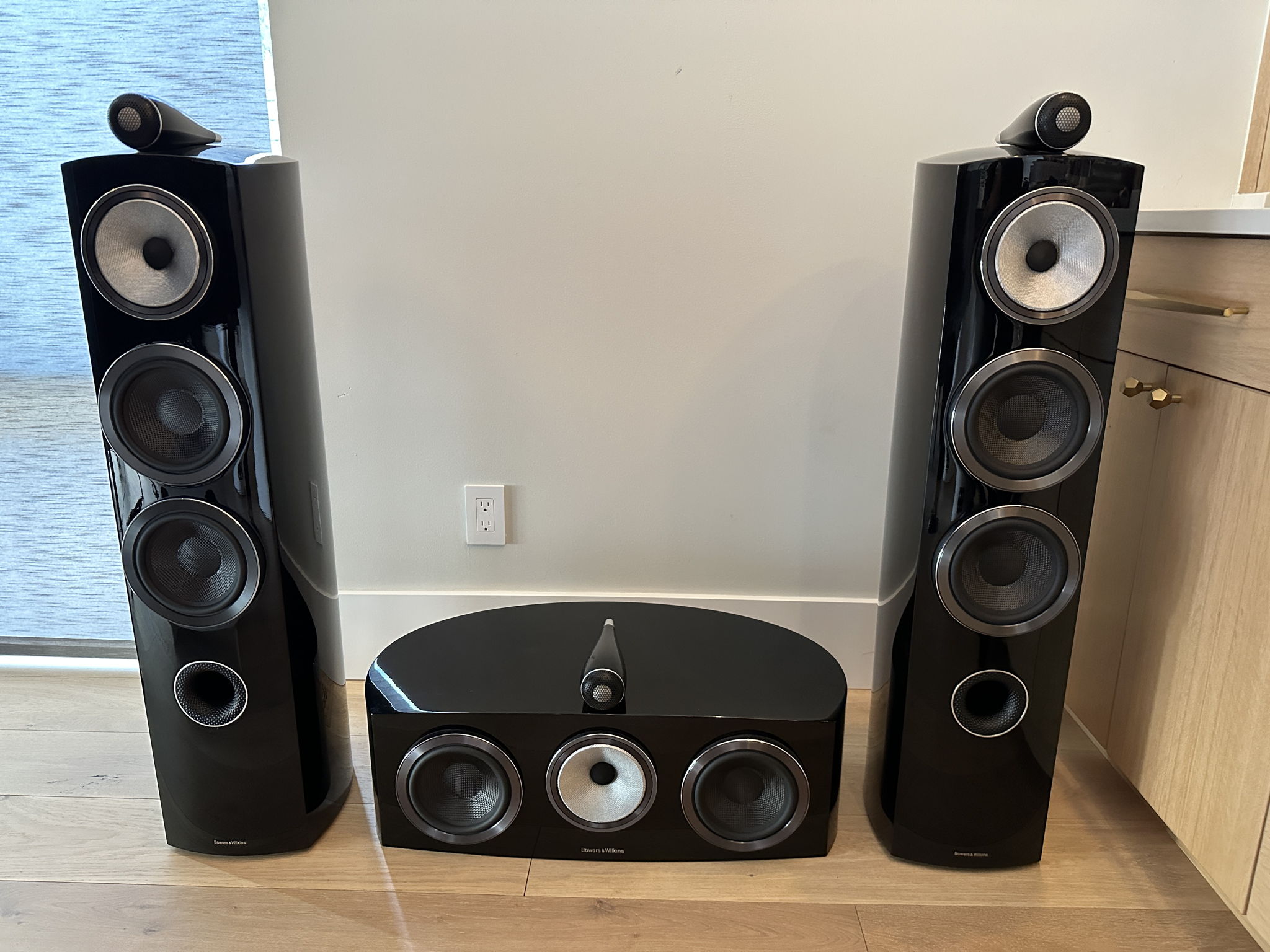 Bowers & Wilkins 804 D3 Speakers In Gloss Black - Like New