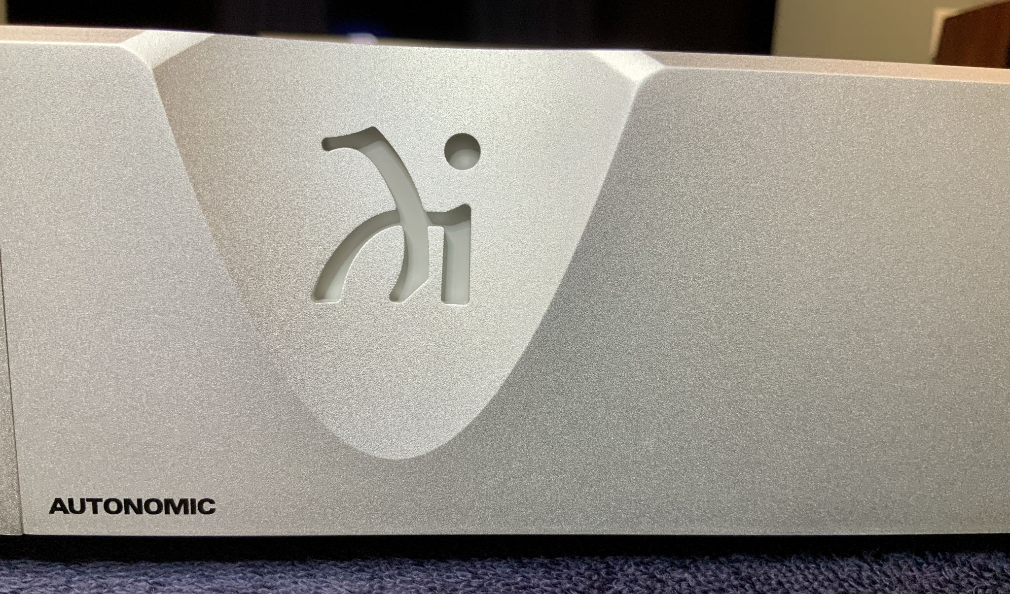 Wadia M330 - Media Server with 1TB Drive Full of Hi-Res... 3