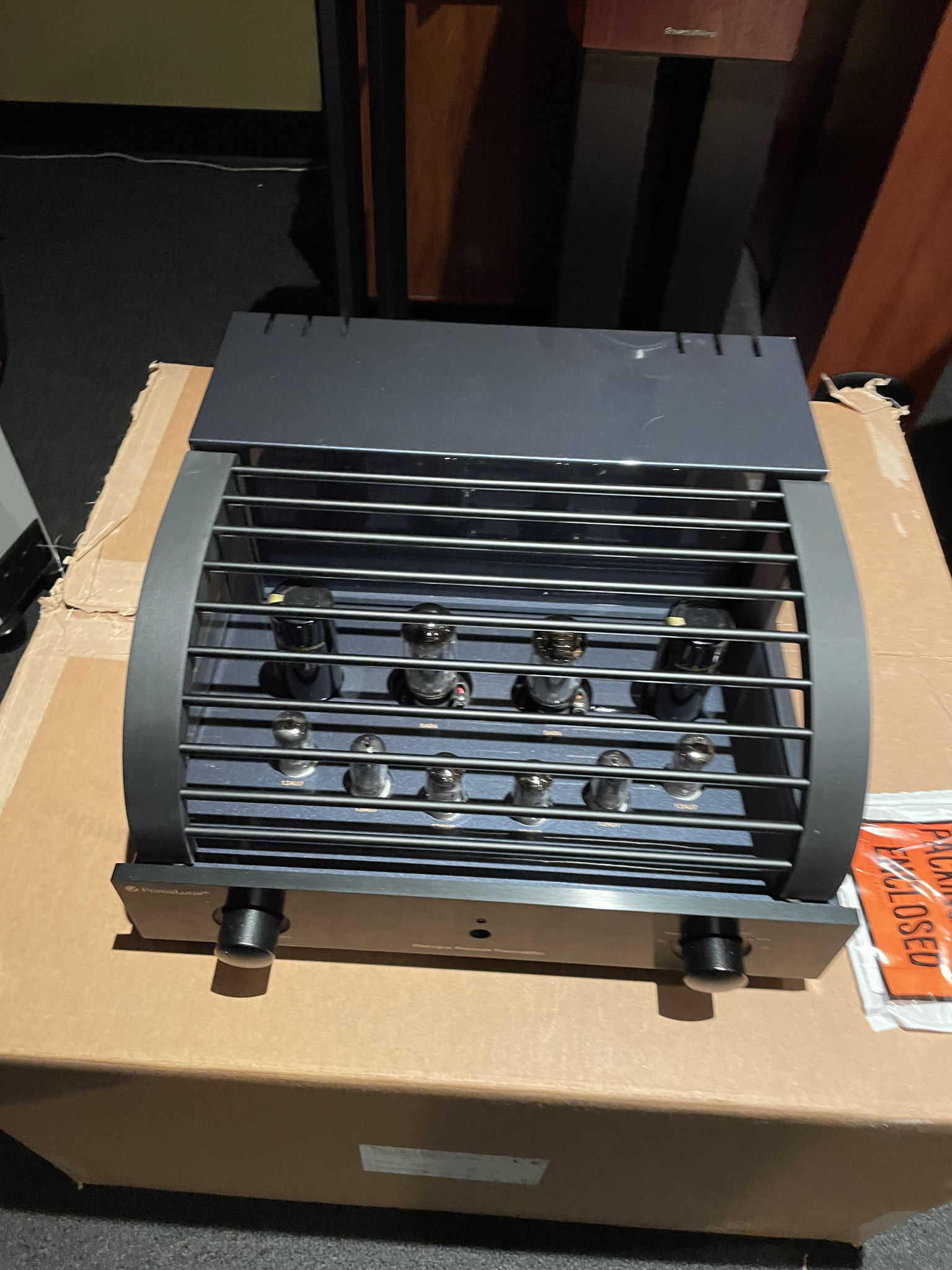 PrimaLuna Dialogue premium preamplifier 6